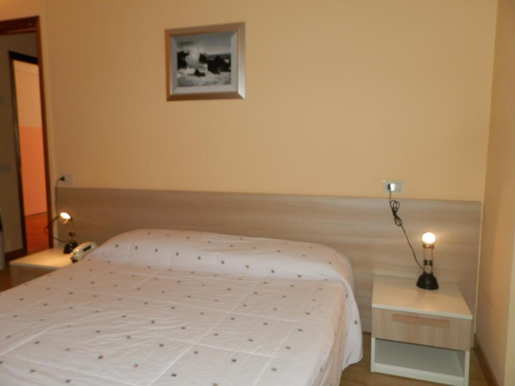 Hotel Motel Europa Domodossola Habitación foto