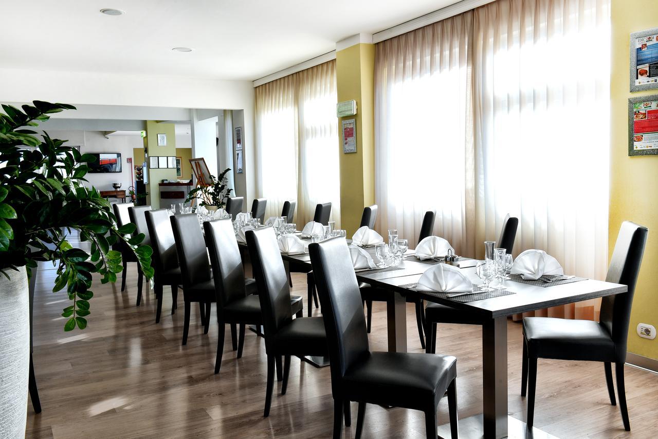 Hotel Motel Europa Domodossola Exterior foto
